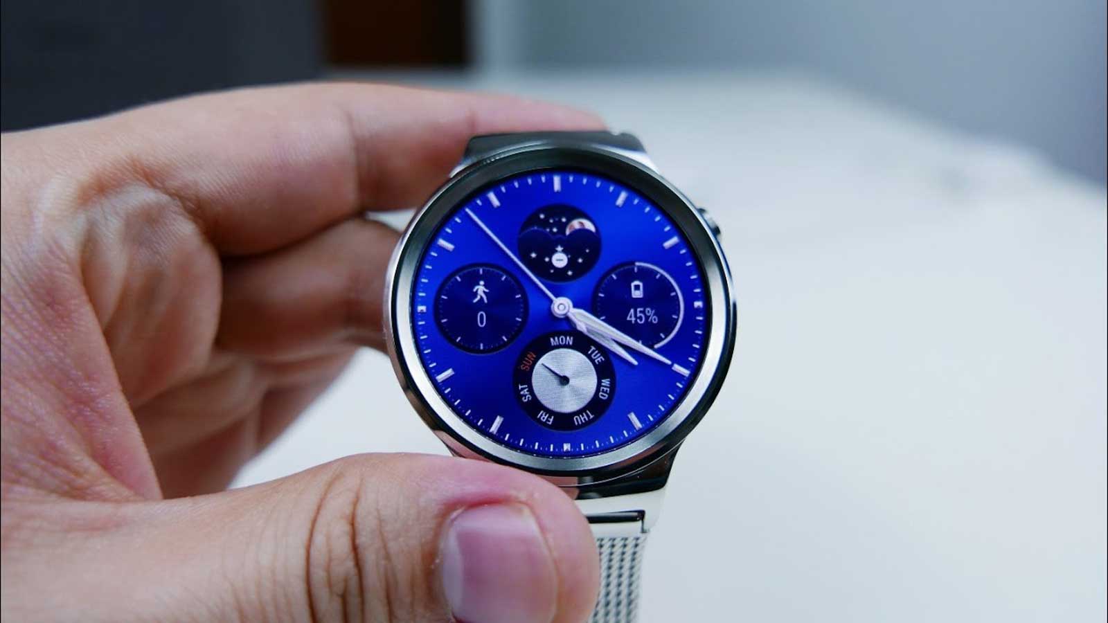 Часы huawei 1. Huawei watch 1. Часы Хуавей вотч 2015. Huawei watch 1 Classic. Huawei watch 693d.